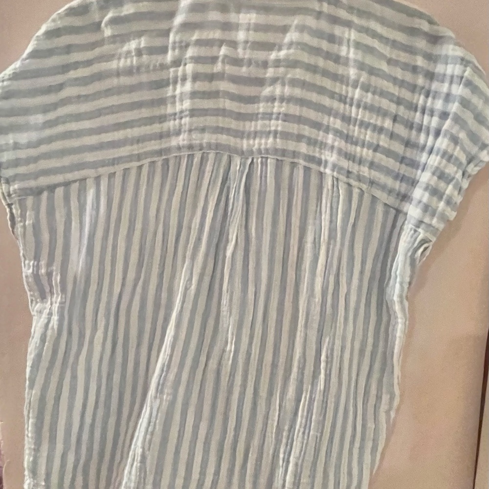 Beachlunchlounge Button Down - image 4